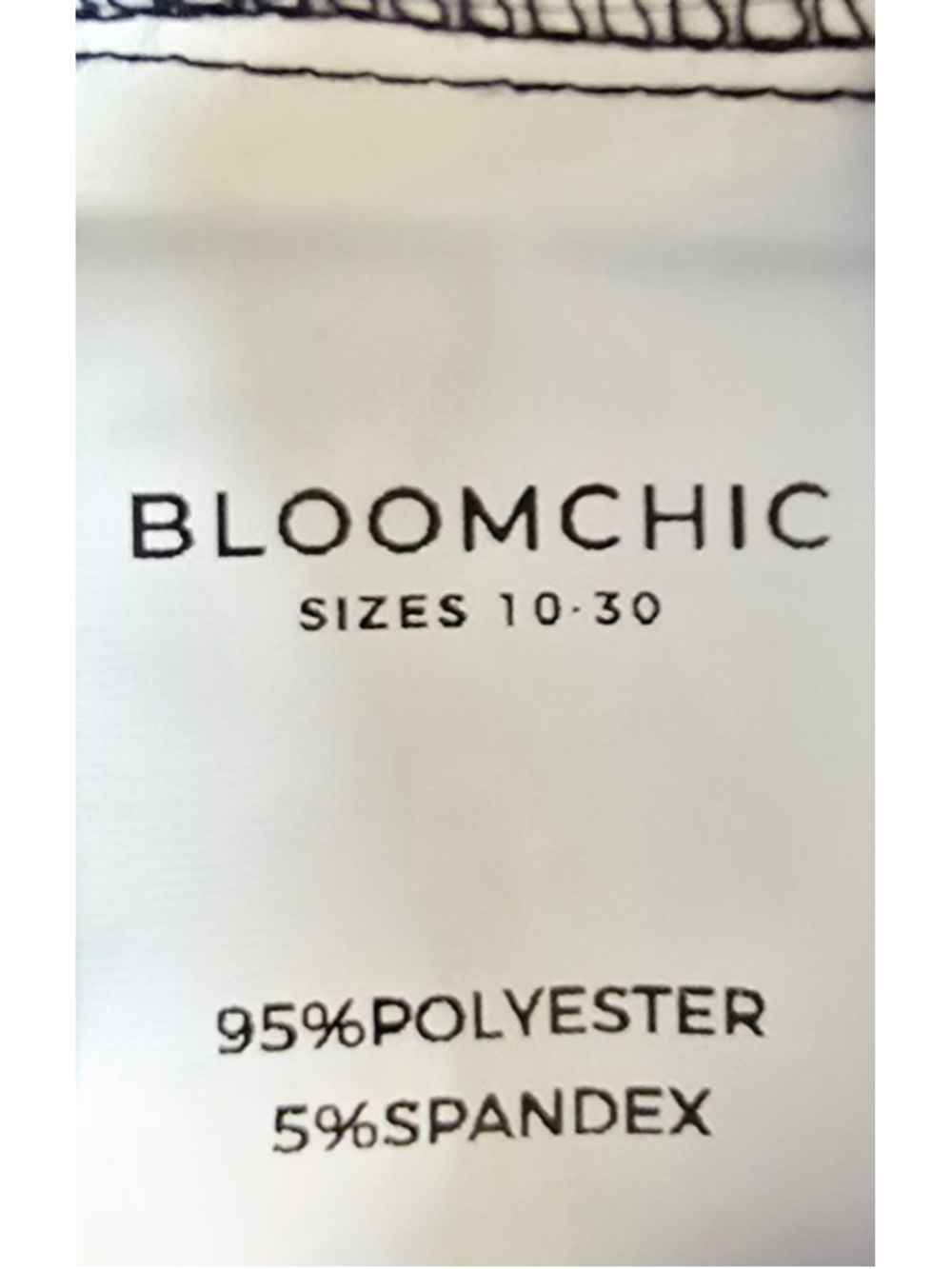 BloomChic Plus Size 22/24 Black Abstract Button Up Blouse NWT Flowy Top - Picture 5 of 9